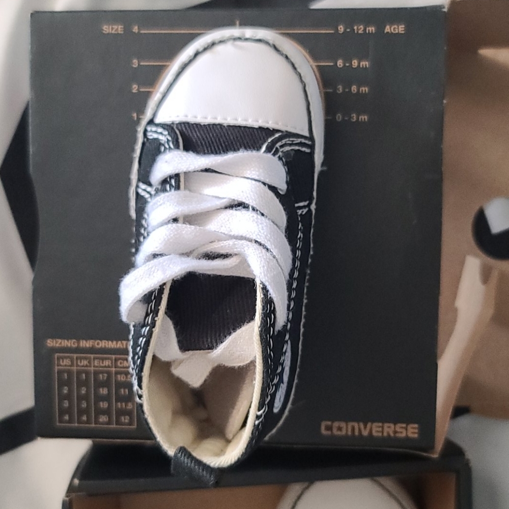Baby Converse - Picture 2 of 5